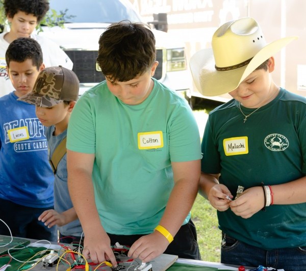 ECIDA Partners with Xcel Strategies to Expand Summer Skills Camp with New Industry Day